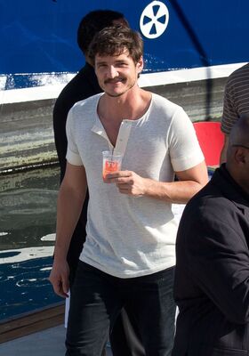 07232014_-_Celebrity_Sightings_At_Comic-Con_International_2014_002.jpg