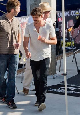 07232014_-_Celebrity_Sightings_At_Comic-Con_International_2014_010.jpg