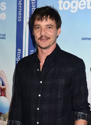 01072015_-_Premiere_Of_HBOs_Togetherness_-_Arrivals_011.jpg