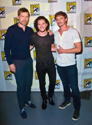 03252015_-_In_Focus_-_Game_of_Thrones_Cast_Hanging_Out_002.jpg