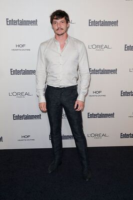 09192015_-_2015_Entertainment_Weekly_Pre-Emmy_Party_-_Arrivals_003.jpg