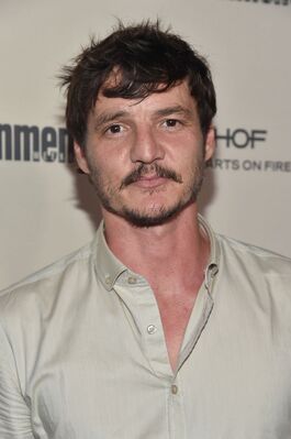 09192015_-_2015_Entertainment_Weekly_Pre-Emmy_Party_-_Arrivals_010.jpg