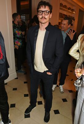 06212016_-_Wendy_Rowe_Book_Launch_Party_Hosted_By_Sienna_Miller_002.jpg