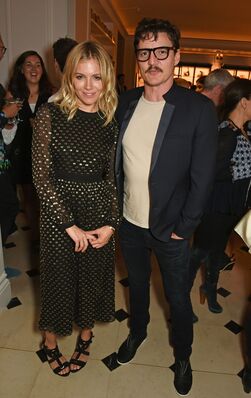 06212016_-_Wendy_Rowe_Book_Launch_Party_Hosted_By_Sienna_Miller_004.jpg