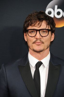 09182016_-_68th_Annual_Primetime_Emmy_Awards_-_Arrivals_013.jpg