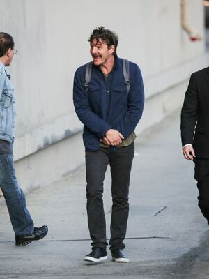 02152017_-_Celebrity_Sightings_In_Los_Angeles_005.jpg