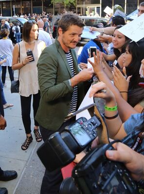 07192017_-_Celebrity_Sightings_At_Comic-Con_International_2017_010.jpg
