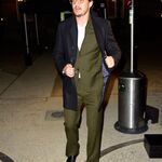 01172018_-_Pedro_Pascal__the_Valentino_Fashion_show_Autumn-Winter_2018_Men_during_the_Paris_Fashion_Week__1_002.jpg