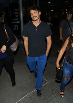 08022019_-_Celebrity_Sightings_In_Los_Angeles_002.jpg
