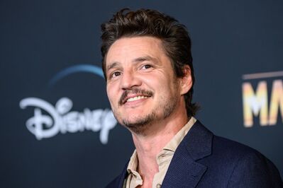 11142019_-_Premiere_Of_DisneyPluses_The_Mandalorian_-_Arrivals_002.jpg
