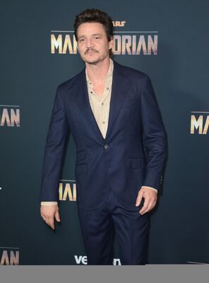 11142019_-_Premiere_Of_DisneyPluses_The_Mandalorian_-_Arrivals_014.jpg