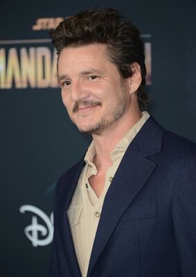 11142019_-_Premiere_Of_DisneyPluses_The_Mandalorian_-_Arrivals_016.jpg