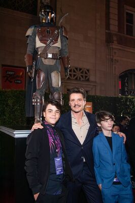 11142019_-_Premiere_Of_DisneyPluses_The_Mandalorian_-_Arrivals_044.jpg