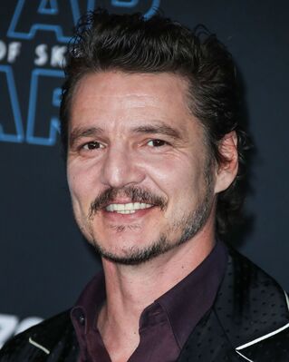 12172019_-_Premiere_Of_Disneys_Star_Wars_-_The_Rise_Of_Skywalker_-_Arrivals_038.jpg