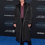 12172019_-_Premiere_Of_Disneys_Star_Wars_-_The_Rise_Of_Skywalker_-_Arrivals_020.jpg