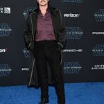 12172019_-_Premiere_Of_Disneys_Star_Wars_-_The_Rise_Of_Skywalker_-_Arrivals_031.jpg