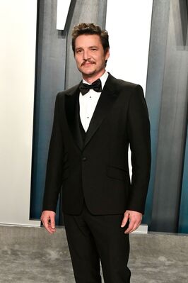02092020_-_2020_Vanity_Fair_Oscar_Party_Hosted_By_Radhika_Jones_-_Roaming_Arrivals_013.jpg