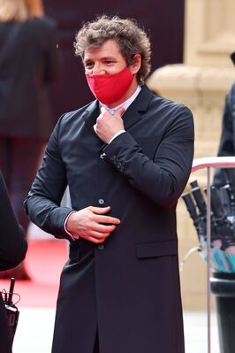 04102021_-_London_Celebrity_Sightings_004.jpg