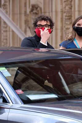 04102021_-_London_Celebrity_Sightings_006.jpg
