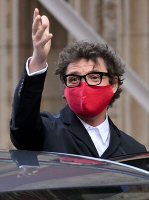 04102021_-_London_Celebrity_Sightings_010.jpg