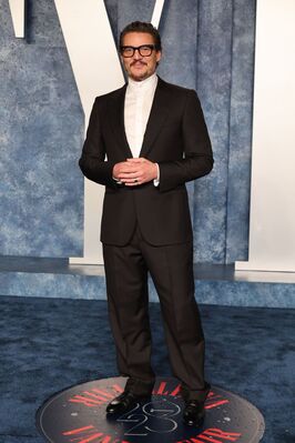 03122023_-_2023_Vanity_Fair_Oscar_Party_Hosted_By_Radhika_Jones_-_Arrivals_017.jpg
