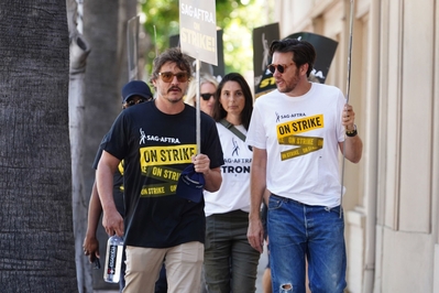 09232023_-_Actors_Continue_To_Strike_As_Writers_Deal_With_Studios_Nears_Completion_012.jpg