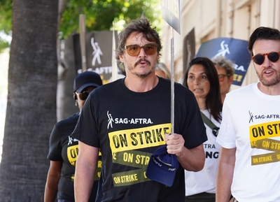 09232023_-_Actors_Continue_To_Strike_As_Writers_Deal_With_Studios_Nears_Completion_043.jpg
