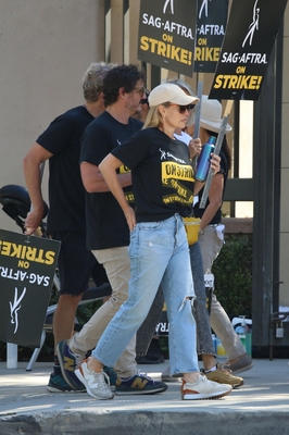 09232023_-_Actors_Continue_To_Strike_As_Writers_Deal_With_Studios_Nears_Completion_055.jpg