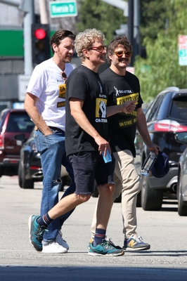 09232023_-_Actors_Continue_To_Strike_As_Writers_Deal_With_Studios_Nears_Completion_060.jpg