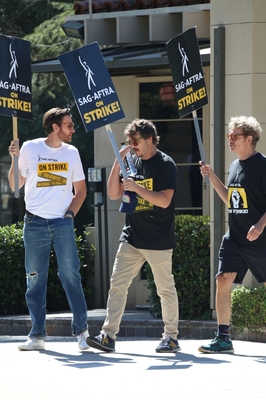 09232023_-_Actors_Continue_To_Strike_As_Writers_Deal_With_Studios_Nears_Completion_061.jpg