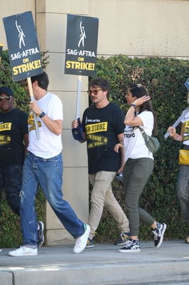 09232023_-_Actors_Continue_To_Strike_As_Writers_Deal_With_Studios_Nears_Completion_063.jpg
