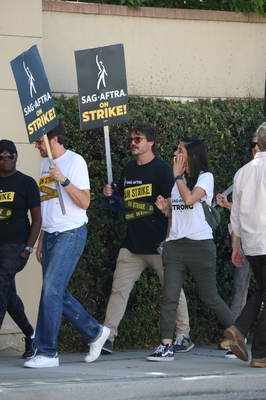 09232023_-_Actors_Continue_To_Strike_As_Writers_Deal_With_Studios_Nears_Completion_064.jpg