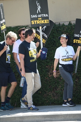 09232023_-_Actors_Continue_To_Strike_As_Writers_Deal_With_Studios_Nears_Completion_070.jpg