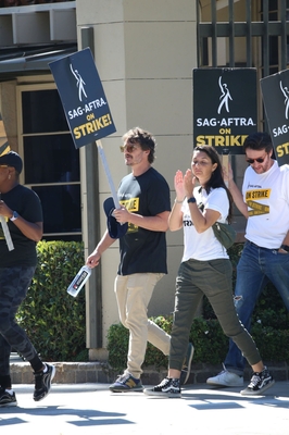 09232023_-_Actors_Continue_To_Strike_As_Writers_Deal_With_Studios_Nears_Completion_076.jpg