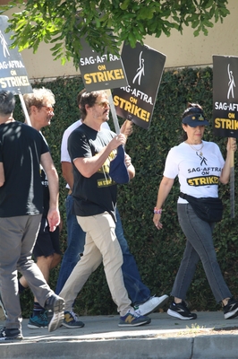 09232023_-_Actors_Continue_To_Strike_As_Writers_Deal_With_Studios_Nears_Completion_078.jpg