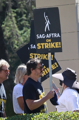 09232023_-_Actors_Continue_To_Strike_As_Writers_Deal_With_Studios_Nears_Completion_079.jpg