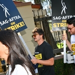 09232023_-_Actors_Continue_To_Strike_As_Writers_Deal_With_Studios_Nears_Completion_008.jpg