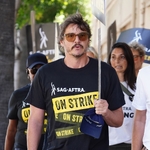 09232023_-_Actors_Continue_To_Strike_As_Writers_Deal_With_Studios_Nears_Completion_043.jpg