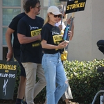 09232023_-_Actors_Continue_To_Strike_As_Writers_Deal_With_Studios_Nears_Completion_059.jpg