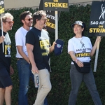 09232023_-_Actors_Continue_To_Strike_As_Writers_Deal_With_Studios_Nears_Completion_075.jpg