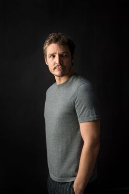 09052017_-_Pedro_Pascal_Los_Angeles_Times_002.jpg