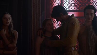 GAME_OF_THRONES_-_E4X01_TWO_SWORDS_158.jpg