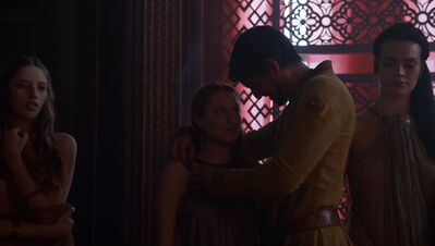 GAME_OF_THRONES_-_E4X01_TWO_SWORDS_159.jpg