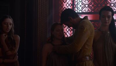GAME_OF_THRONES_-_E4X01_TWO_SWORDS_160.jpg