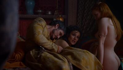 GAME_OF_THRONES_-_E4X01_TWO_SWORDS_202.jpg