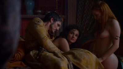 GAME_OF_THRONES_-_E4X01_TWO_SWORDS_208.jpg