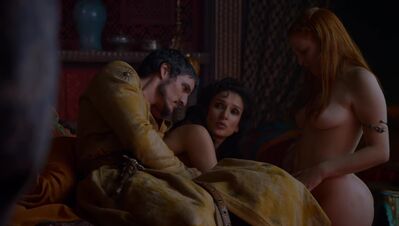 GAME_OF_THRONES_-_E4X01_TWO_SWORDS_211.jpg
