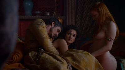 GAME_OF_THRONES_-_E4X01_TWO_SWORDS_213.jpg