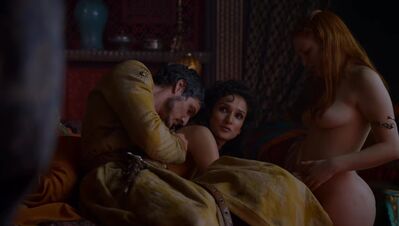 GAME_OF_THRONES_-_E4X01_TWO_SWORDS_218.jpg