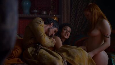 GAME_OF_THRONES_-_E4X01_TWO_SWORDS_220.jpg